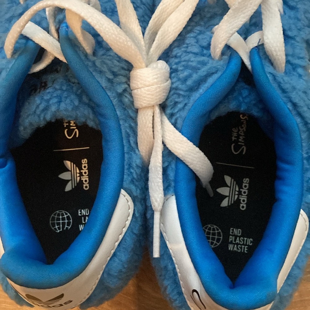 Adidas Marge Simpson Superstar Sneakers - Picture 5 of 10